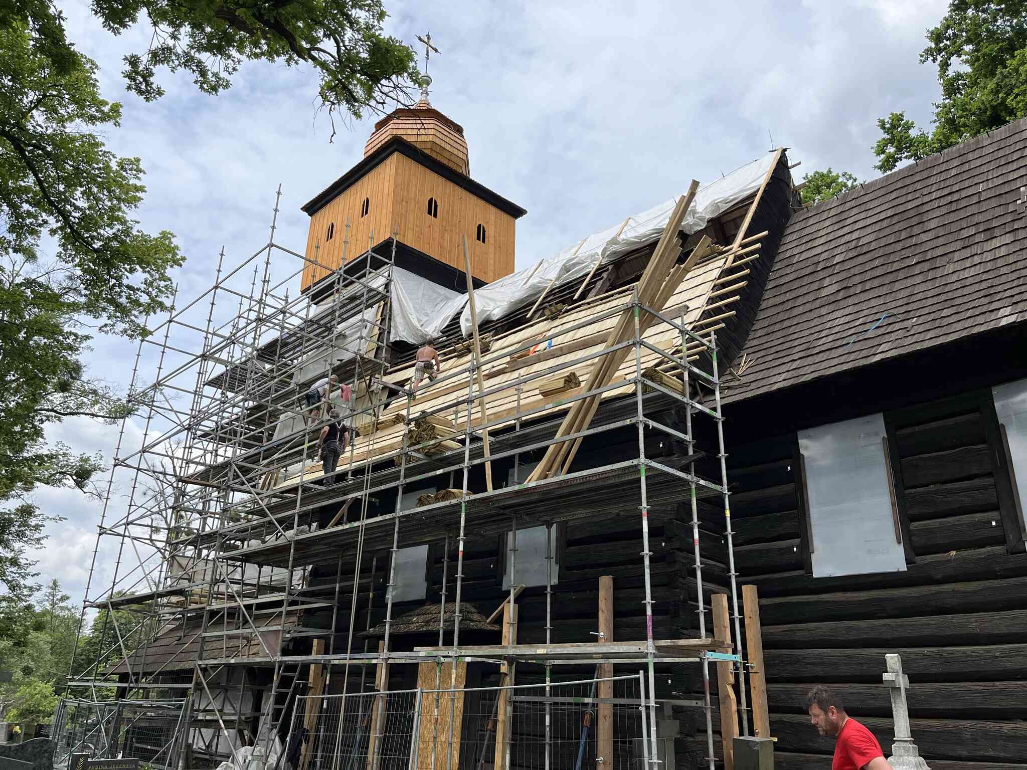 Sanierung einer Holzkirche im oberschlesischen Dolní Marklovice