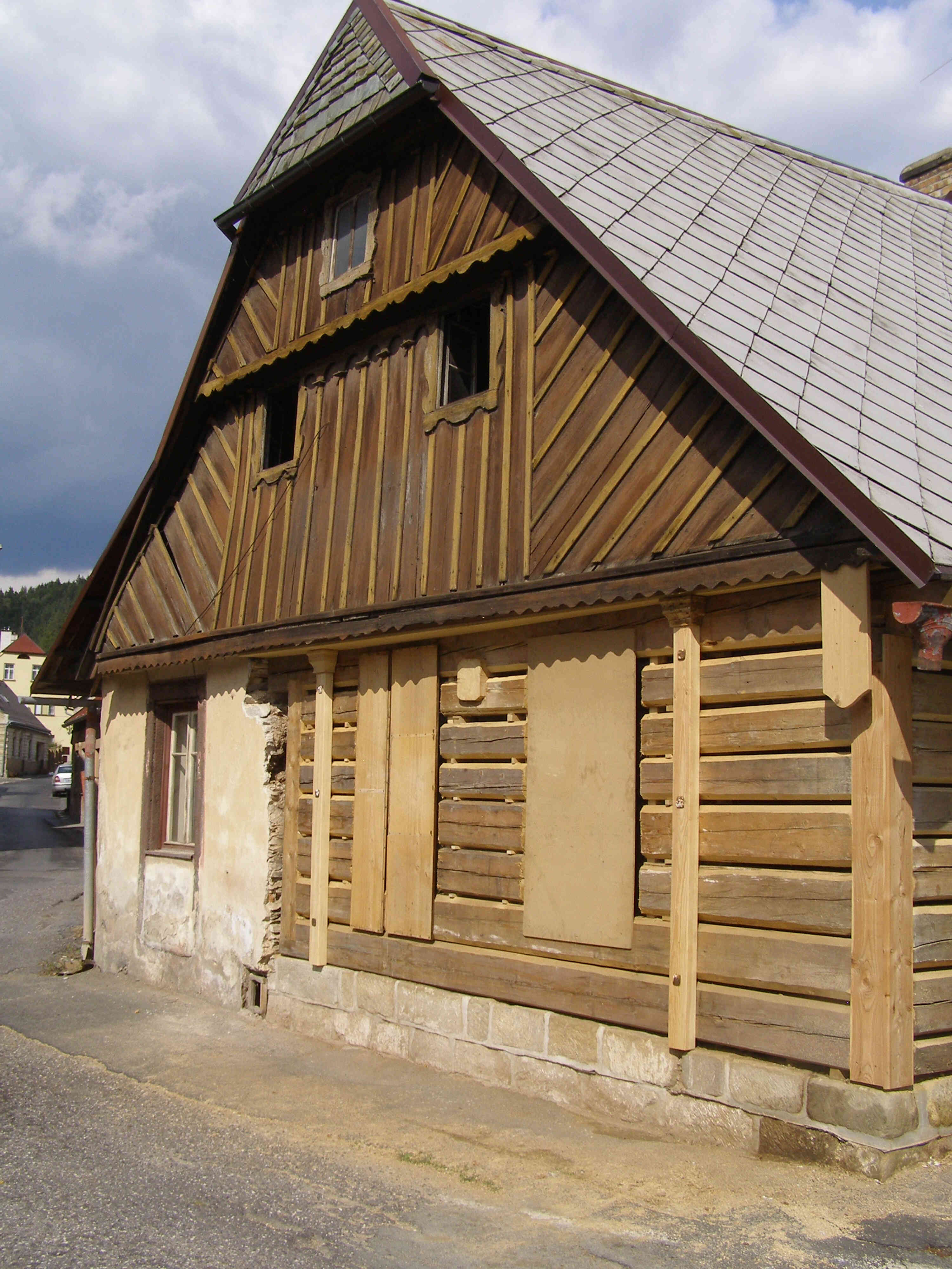 Treatment of a Log House Structure in Železný Brod